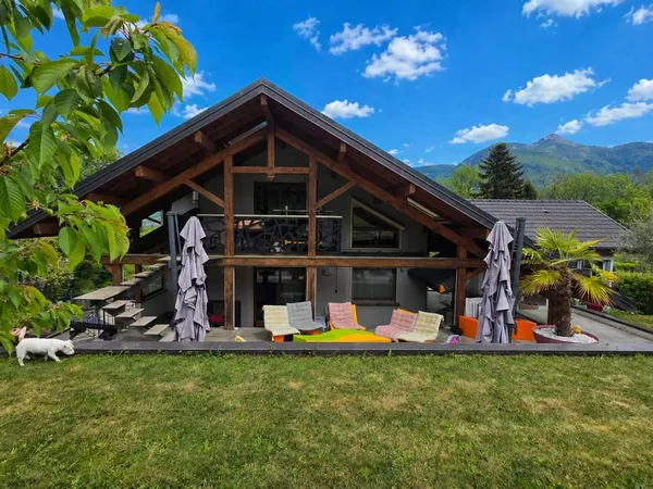 Grande maison familiale à Curienne, 208 m2 sur parcelle de 1600m²