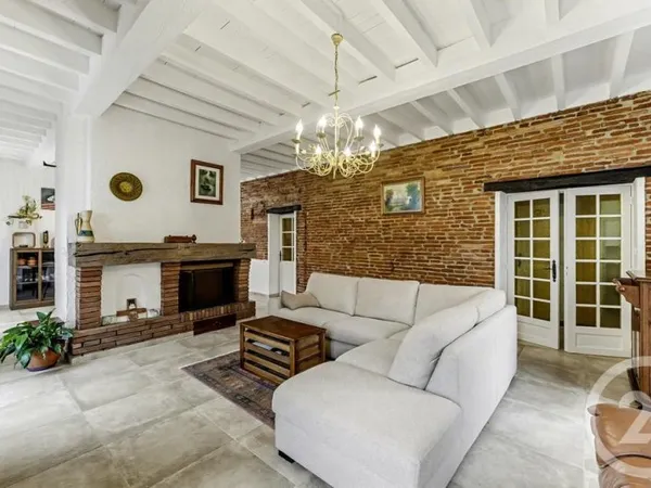 Maison 8 pièces 250 m²