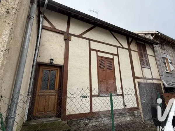 Bâtiment 210 m²