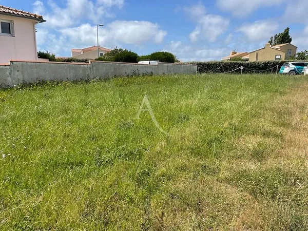 Terrain 485 m²