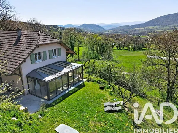 Maison 5 pièces 151 m²