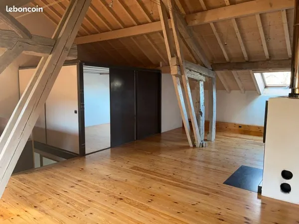 A louer maison mitoyenne de 180m2 entre Genève et Annecy
