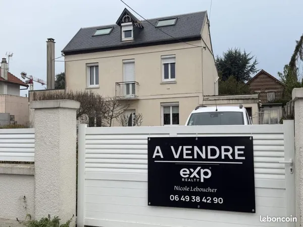 Maison 9 pièces 138 m²