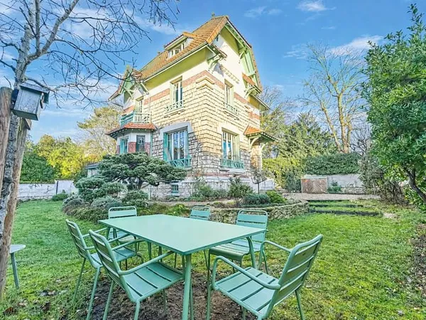 Le Perreux Sur Marne - Maison 6 pièces 145 m2