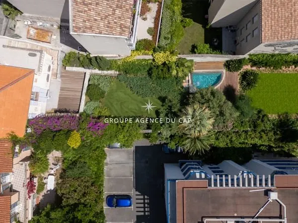 SAINT RAPHAEL Coeur de ville, maison avec jardin et piscine