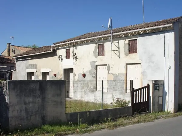 Rare! Maison en pierres et moellons à rénover!