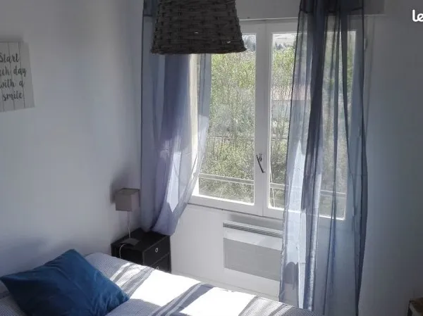 1 chambre libre (11,5/j) dans appartement T4 meublé 64m2