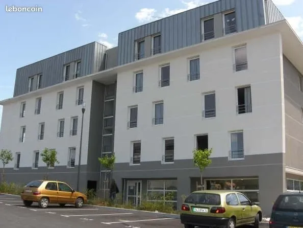 Studio 1 pièce 18 m²