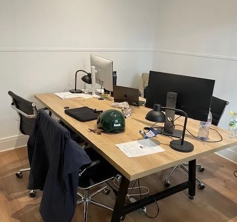 Bureau 4 places