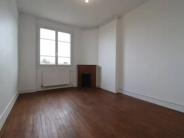 STUDIO À LE RAINCY- PROCHE GARE