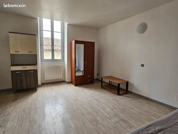 Studio semi meublé centre Jonzac