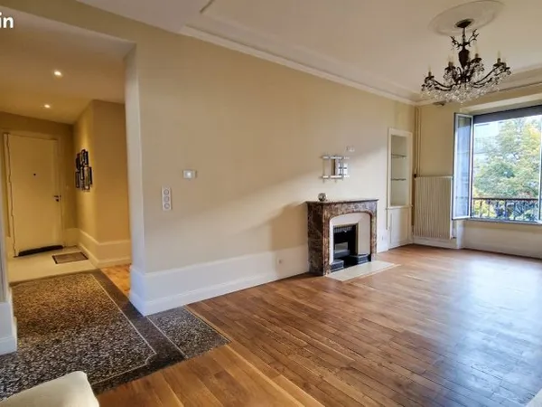Appartement 3 pièces 84 m²