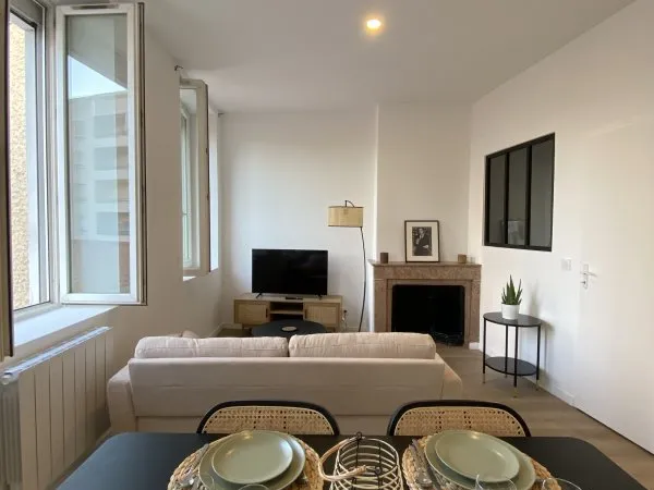 Loue joli appartement T2 Meublé refait à neuf