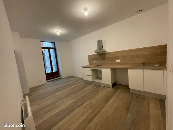 ✨ T3 rénové avec balconnets