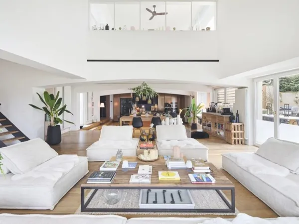 Jouy-en-Josas : une superbe propriété à l'architecture contemporaine