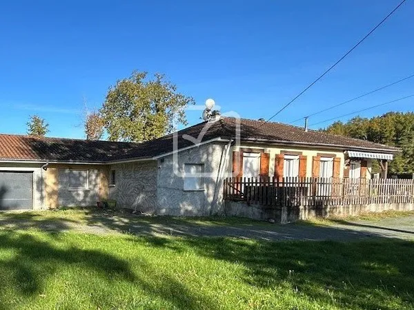 Grande maison familiale - 150m2 - 9 pièces - Terrain + Bois