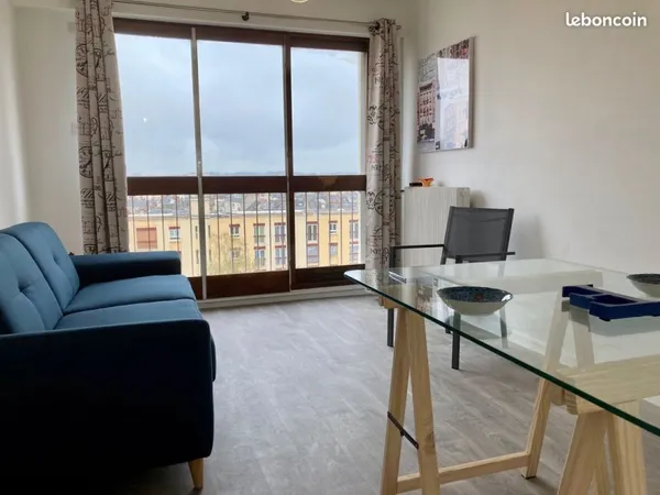 Studio le mans, lumineux centre ville , parking, gardien