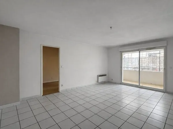 Appartement 3 pièces avec balcon et parking Bordeaux Nanso