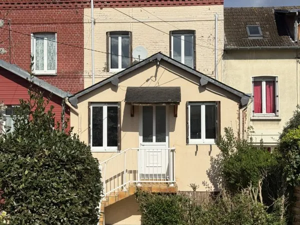 Charmante Maison de ville Lumineuse 75 M2 avec jardin privatif et stationnement