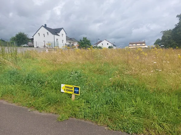 Terrain 598 m²