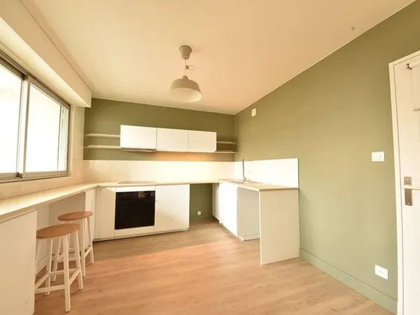 Appartement Nancy, rénové, balcon, 4 pièce(s) 85.5 m2