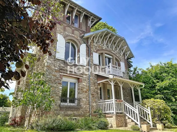 MAISON À VENDRE DE 5 PIÈCES DE 144,00 M²