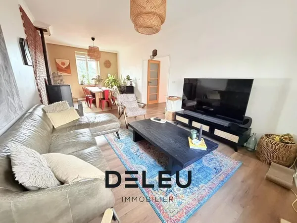 MAISON-APPARTEMENT avec terrasse en hyper centre-ville