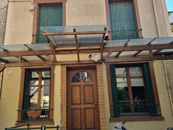 Elégante maison familiale de 114 m2 avec extérieurs, stationnement et sauna - Quartier Mairie de Sai