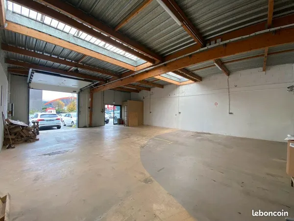 LOCAL D'ACTIVITE 200 m² RENNES