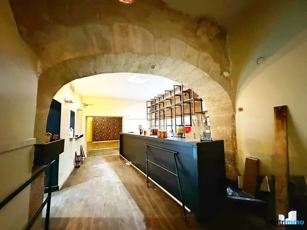 Local commercial 140 m²
