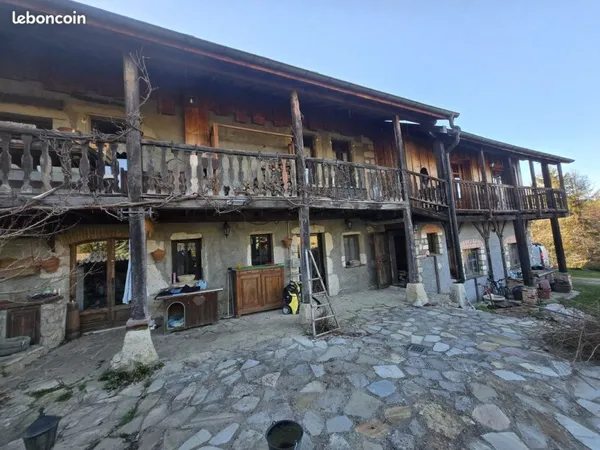 Propriété 6 pièces 200 m²