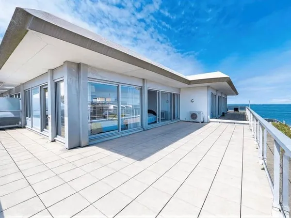 Appartement 5 pièces 155 m²