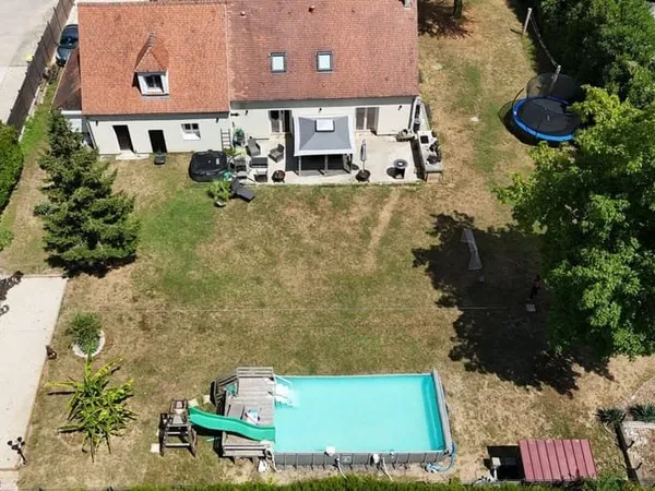 Maison 7 pièces 240 m²