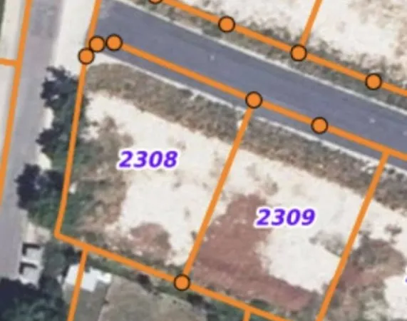 Terrain constructible 590 m²