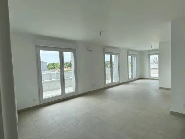 QUARTIER STE THERESE - Magnifique penthouse