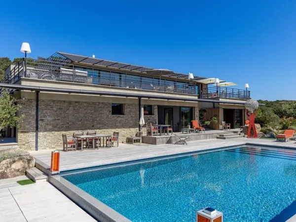 Villa 7 pièces 350 m²
