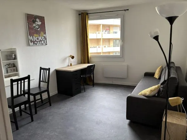 Studio 1 pièce 19 m²