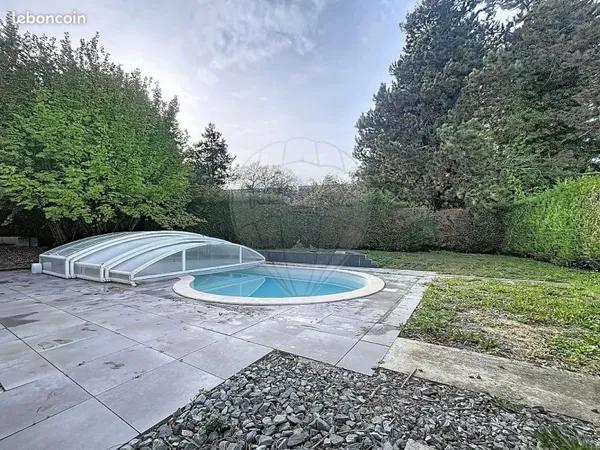 Maison 6 pièces 202 m²