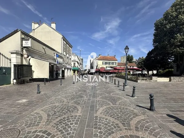 CRETEIL VILLAGE - RUE PIETONNE - STUDIO