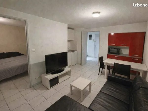 Location T2 de 34 m² avec balcon et parking - Quartier calme, proche métro A