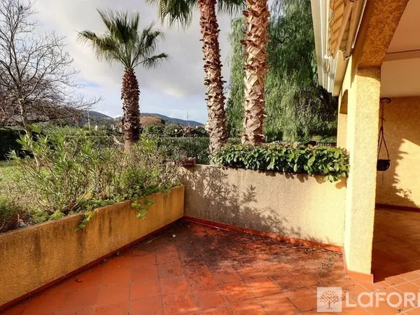 Appartement RDC traversant - terrasse 22m² - garage