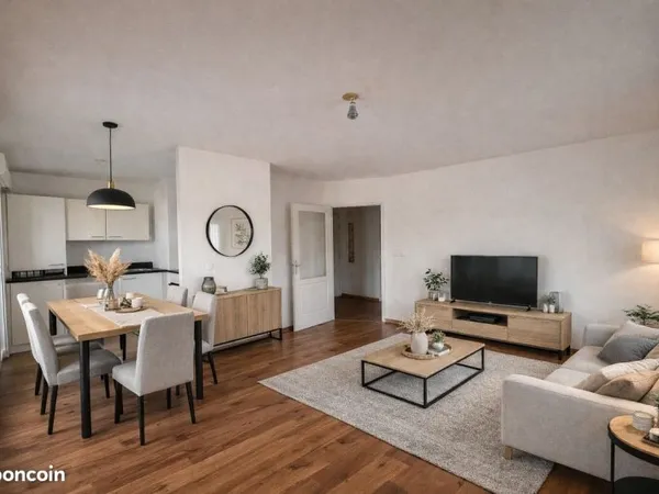 Appartement T2 situé au 1er étage, en bon état