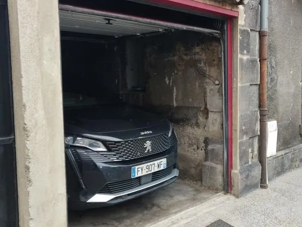 Garage à vendre - Quartier de la gare