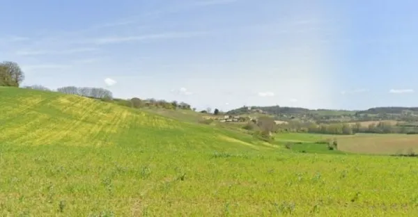 Terrain 840 m²