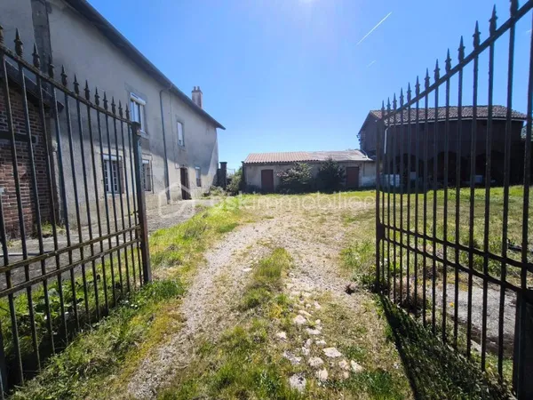 Maison 8 pièces 229 m²