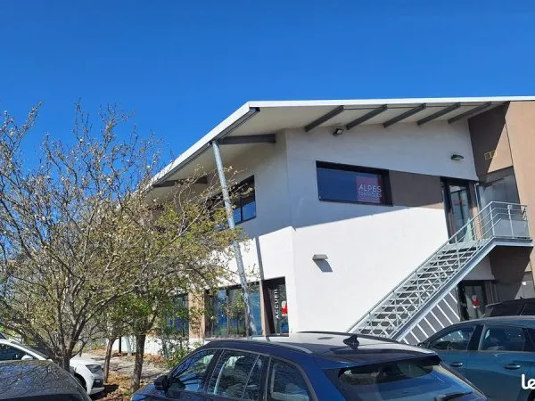 Loue Bureaux avec parking