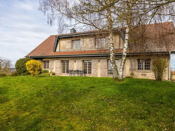 MAISON DE CARACTERE 270 M2 TERRAIN 19 ARES