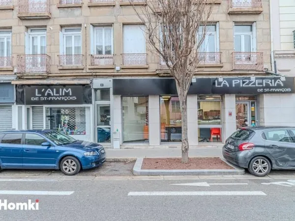 Local commercial T5 de 130m2 Bon rendement