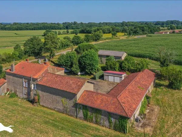 Maison 6 pièces 307 m²