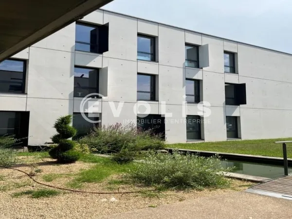 LE TRIOPOLE - 1 993 m² divisibles à partir de 268 m²